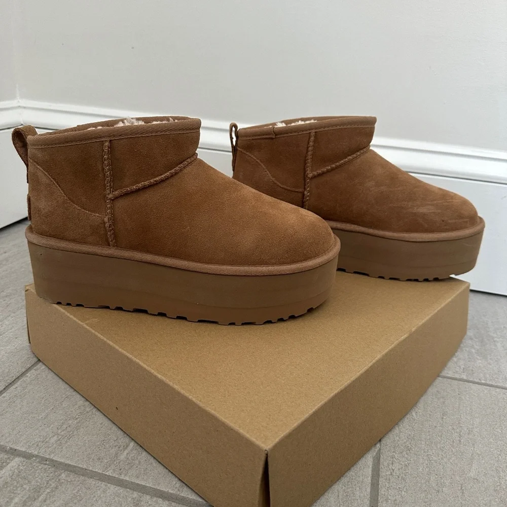 UGG Classic Ultra Mini Platform NEW In box USA 7 - Picture 1 of 8